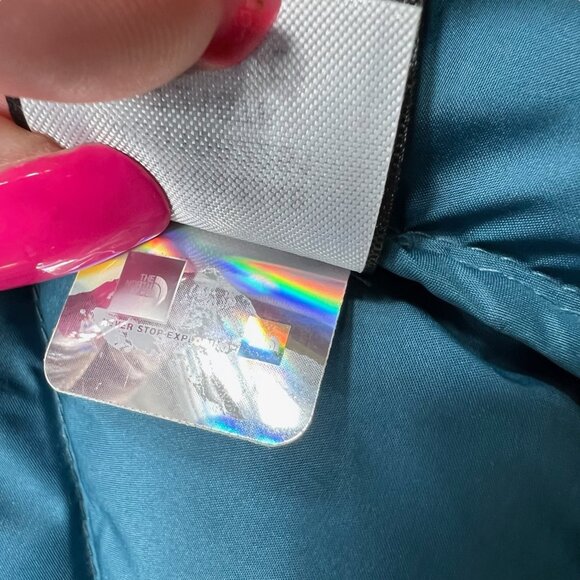 The North Face Womens 550 Fill Alpz Blue Camo Goose Down Vest Size Medium - Picture 13 of 14